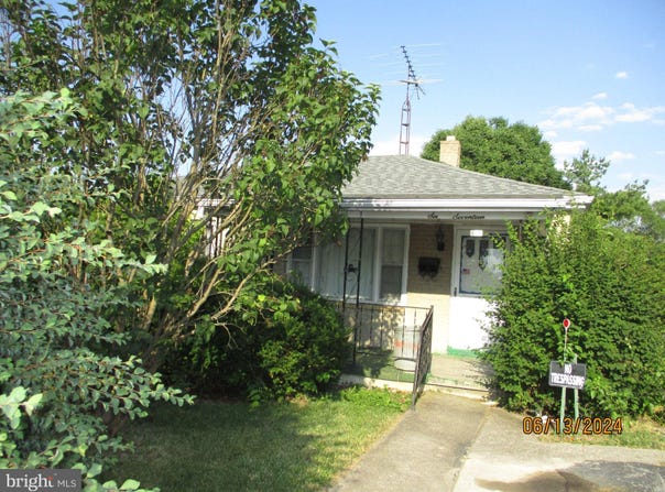 617 ALBERT STREET, MARTINSBURG, WV 25404