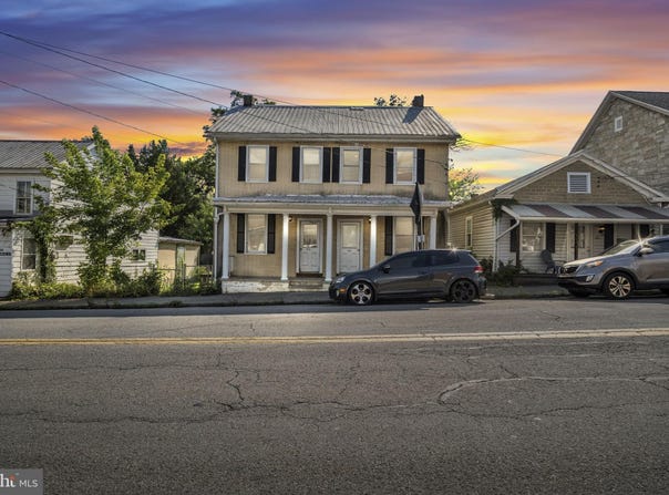 106 S CARLISLE STREET, NEW BLOOMFIELD, PA 17068