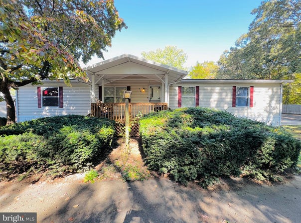 318 ELLA DRIVE, LOTHIAN, MD 20711