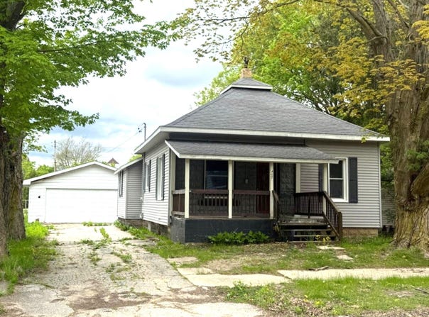 407 N Thomas Street, Scottville, MI 49454
