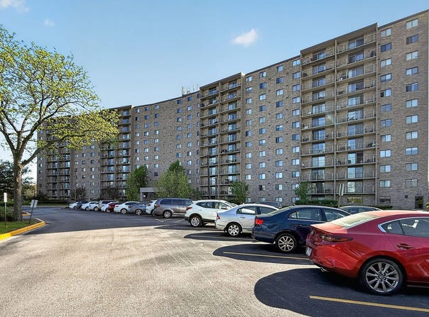 Willowbrook, IL 60527