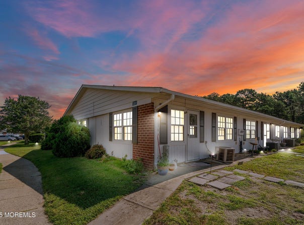 1207d Shetland Drive, Lakewood, NJ 08701