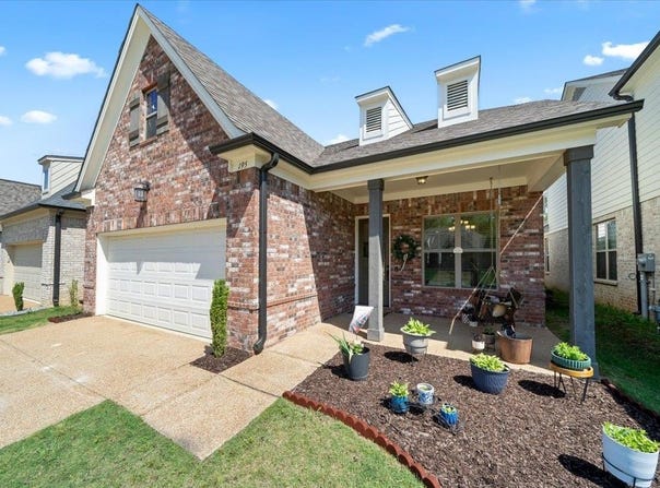 195 CHICKASAW TRACE, Oakland, TN 38060
