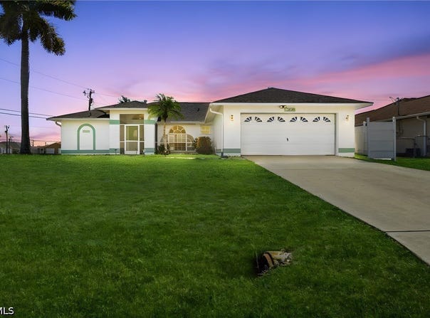2929 SW 8th Court, Cape Coral, FL 33914
