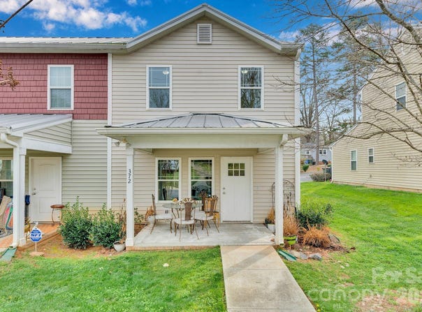 372 E Mills Avenue, Mooresville, NC 28115