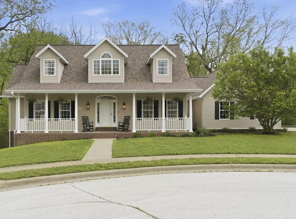 2012 N 7th Avenue, Ozark, MO 65721