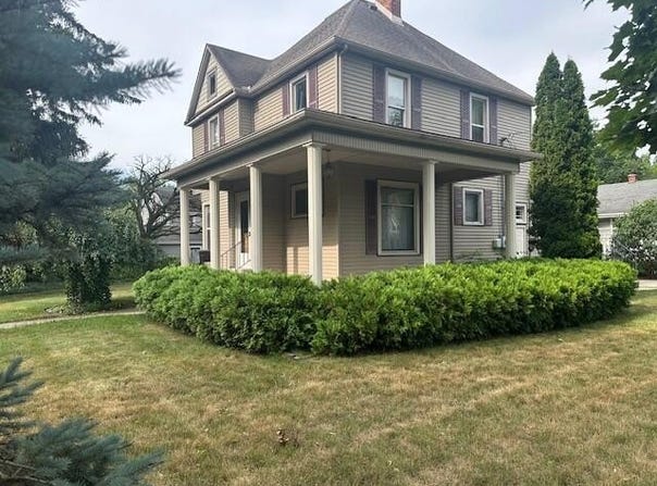 404 S Mckenzie Street S, Adrian, MI 49221