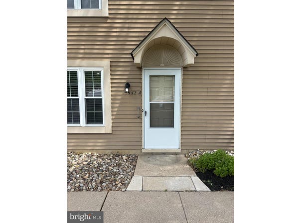 442A THORNWOOD Drive, MOUNT LAUREL, NJ 08054