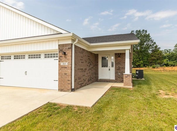 303 Breckinridge Circle, Vine Grove, KY 40175