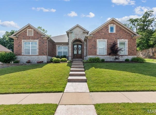 212 Harbor View, Fenton, MO 63026