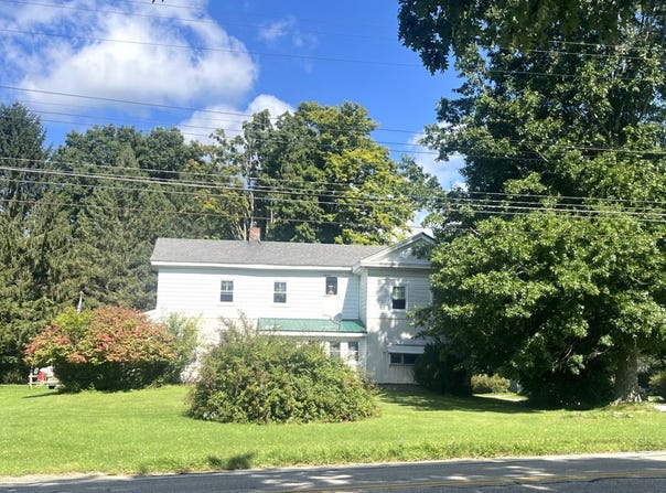 233 WATERFORD Street, Edinboro, PA 16412