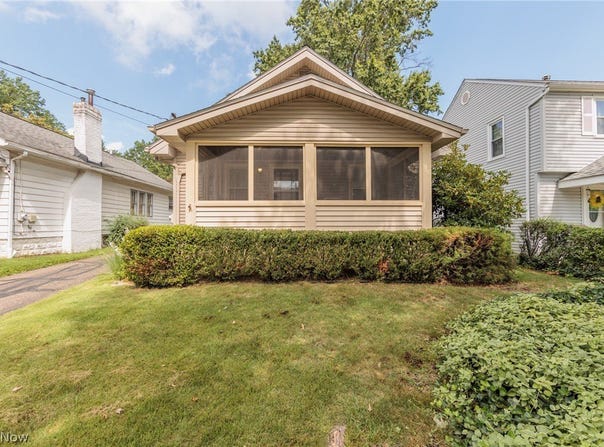 45 Victor Avenue, Cuyahoga Falls, OH 44221