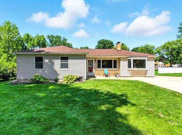 2324 Loma Street, Cedar Falls, IA 50613
