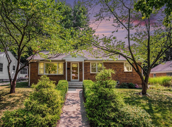 32 Lawndale Avenue NE, Grand Rapids, MI 49503