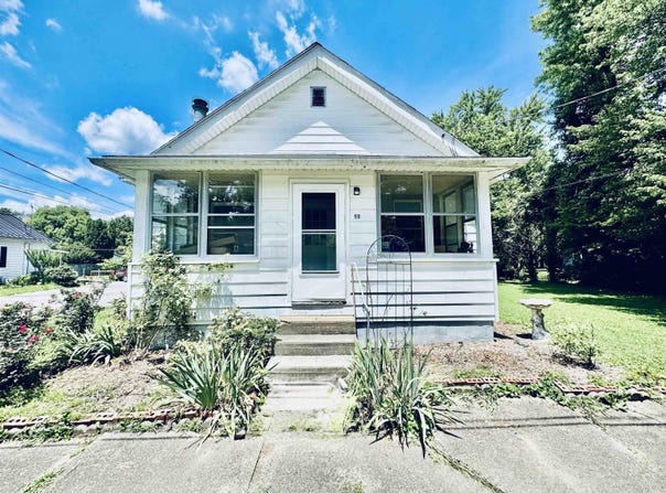 910 E Granary Street, New Harmony, IN 47631