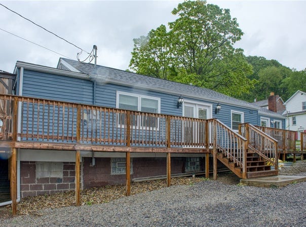 22 Cross Creek Rd, Cross Creek Twp, PA 15312