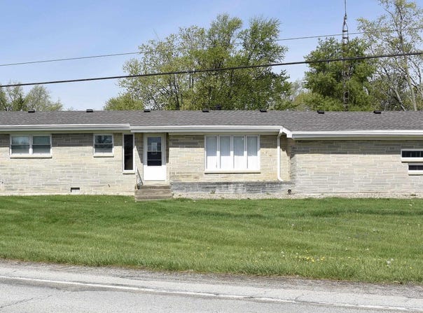 24 PARKWAY Drive, Sherman, IL 62684