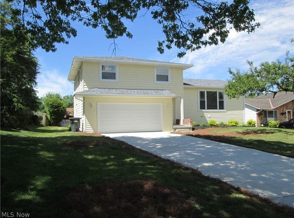 2887 Nancy Circle, Brunswick, OH 44212