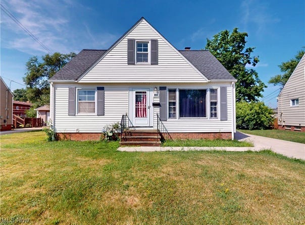 1666 Ridgeview Drive, Wickliffe, OH 44092