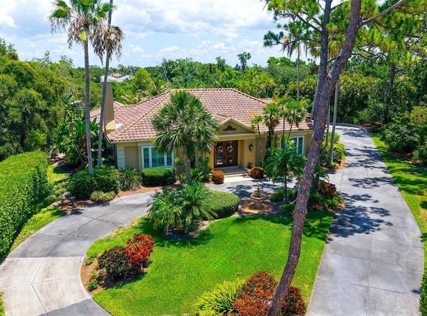 422 BLUE GARDEN Lane, OSPREY, FL 34229