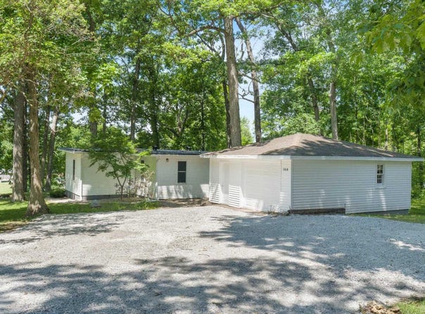 368 N Oakwood Drive, Albion, IN 46701