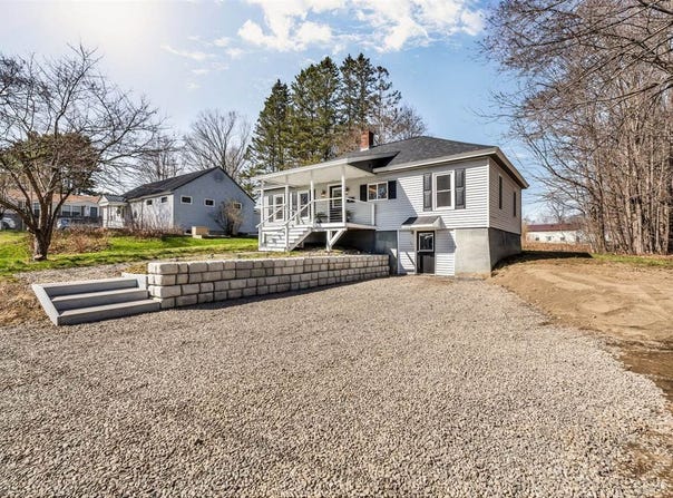 180 Lawrence Street, Dover-Foxcroft, ME 04426