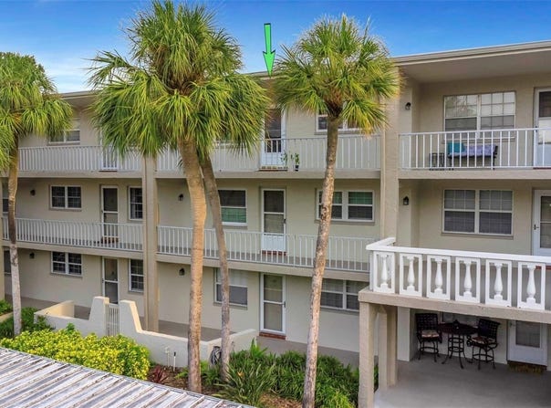 940 VIRGINIA STREET, DUNEDIN, FL 34698