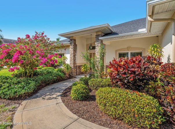 2942 Heritage Circle, Merritt Island, FL 32952