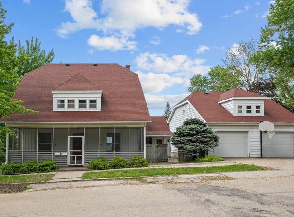 916 7TH Street, Fulton, IL 61252