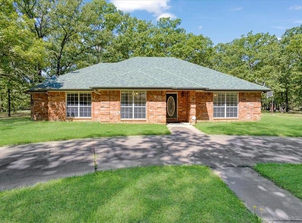 607 Dogwood Circle, Powderly, TX 75473
