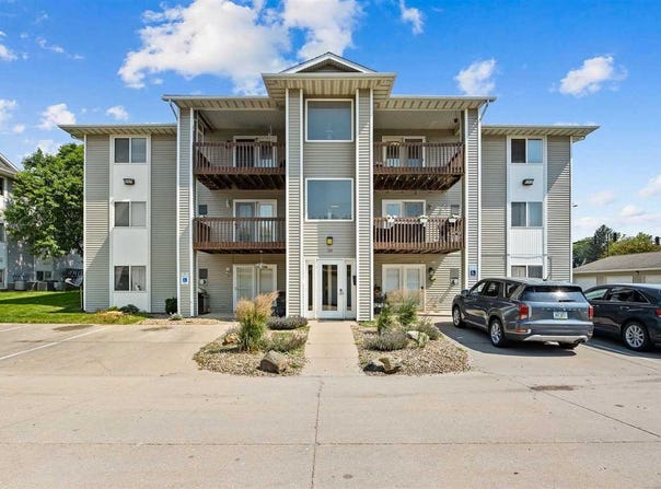 130 Shannon Dr, NorthLiberty, IA 52317