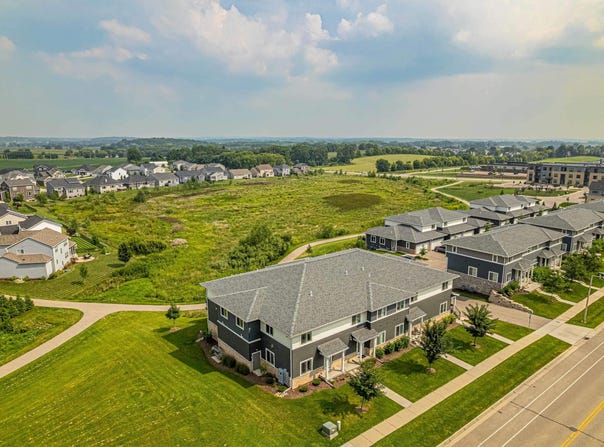 5501 PRAIRIE PLACE Drive, McFarland, WI 53558