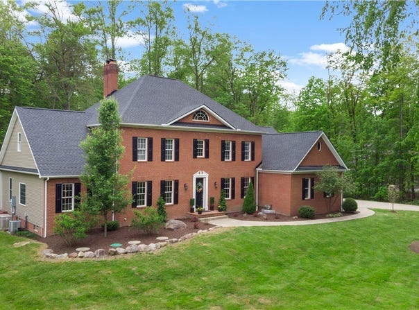 11665 Ascot Lane, Chagrin Falls, OH 44023
