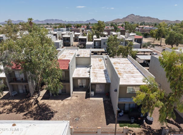 2822 E KATHLEEN Road, Phoenix, AZ 85032
