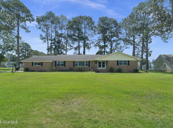 882 Oak Stump Road, Elizabeth City, NC 27909