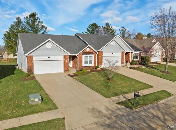 7421 Timberpoint Court, Fairview Heights, IL 62208