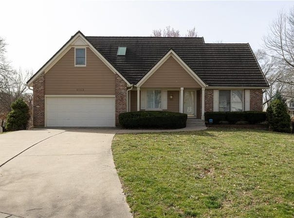5103 NE Ash Grove Place, Lee's Summit, MO 64064