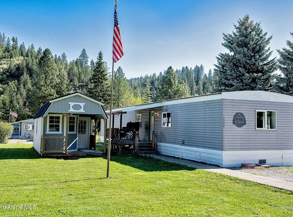 1704 YELLOWSTONE Ave, Osburn, ID 83849