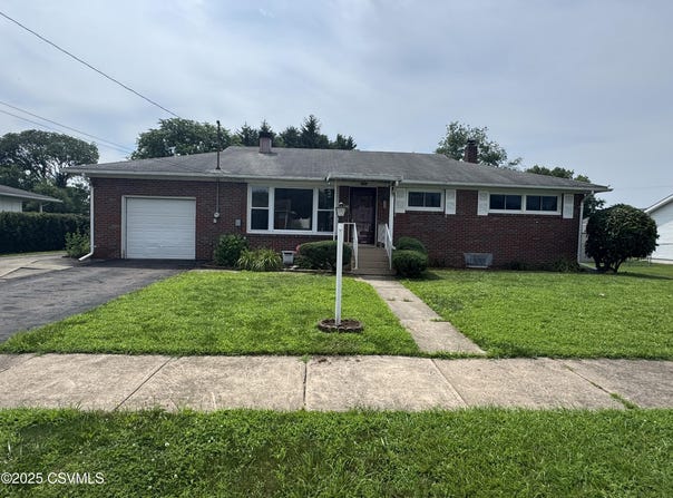 912 SUNSET Drive, Berwick, PA 18603