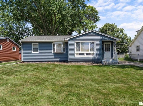 161 40TH Avenue, East Moline, IL 61244