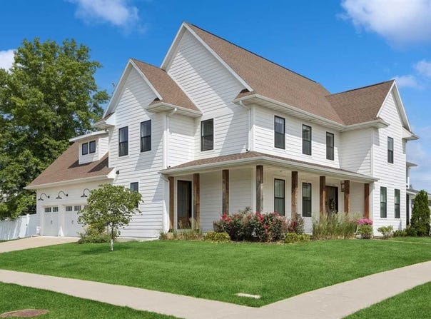 453 Windmill Pl, IowaCity, IA 52245