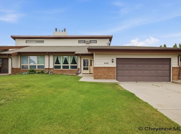 400 MANEWAL DR, Cheyenne, WY 82009