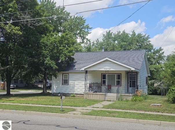 1308 W Broadway, Mt Pleasant, MI 48858