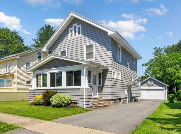 102 Hartford Place, Utica, NY 13502