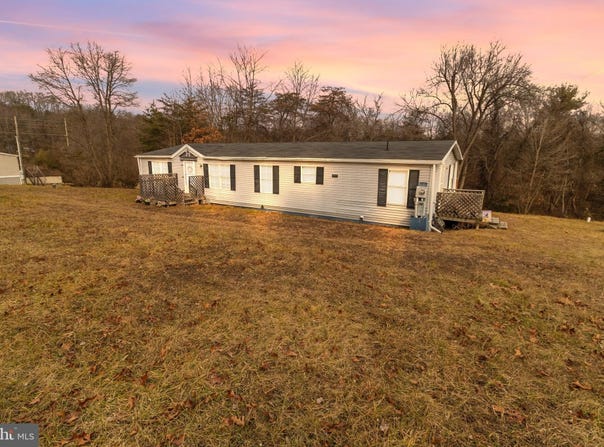 75 VERA GREEN, HEDGESVILLE, WV 25427