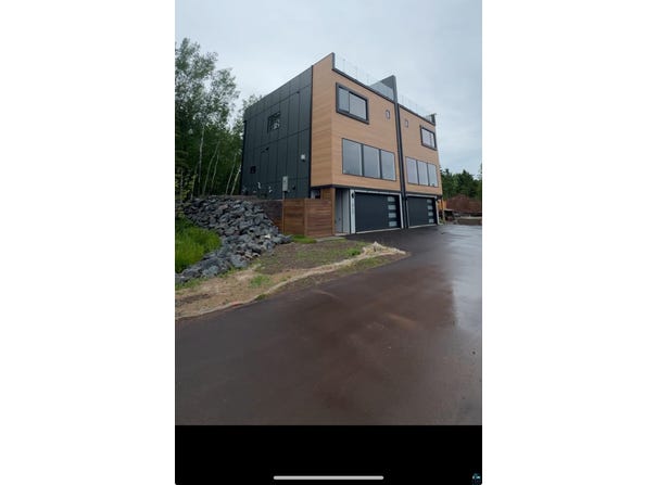 3733 London Rd, Duluth, MN 55804