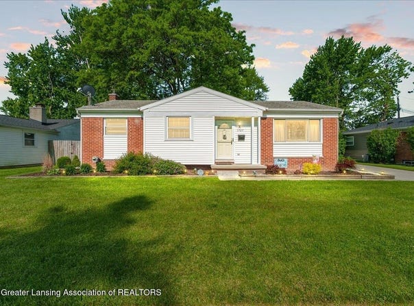 1727 Springfield Lane, Lansing, MI 48912