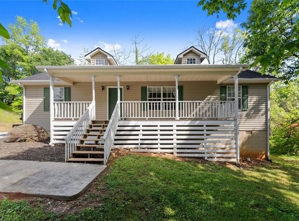 5523 Green Circle, Clermont, GA 30527