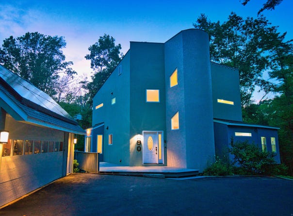 90 Red Hill Road, Branford, CT 06405