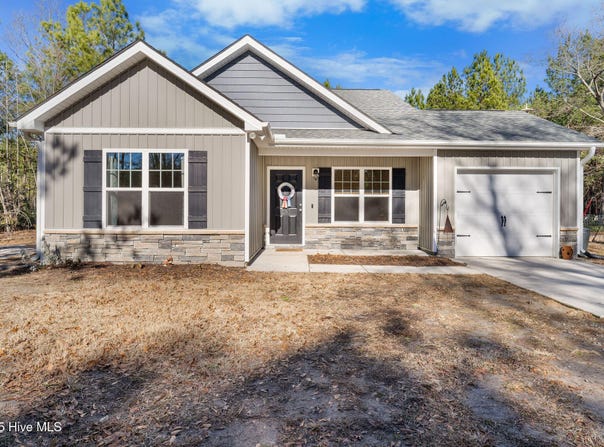 265 Country Club Drive, Wallace, NC 28466